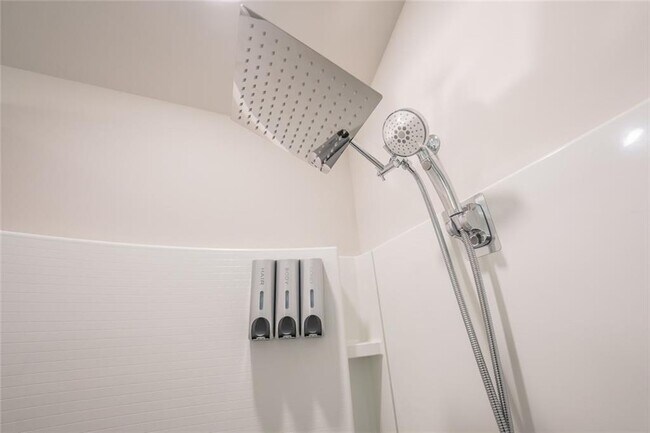 Building Photo - 454 Burgundy Terrace SE