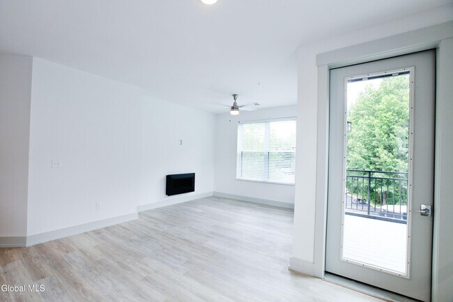 Building Photo - 25 Whistler Ct