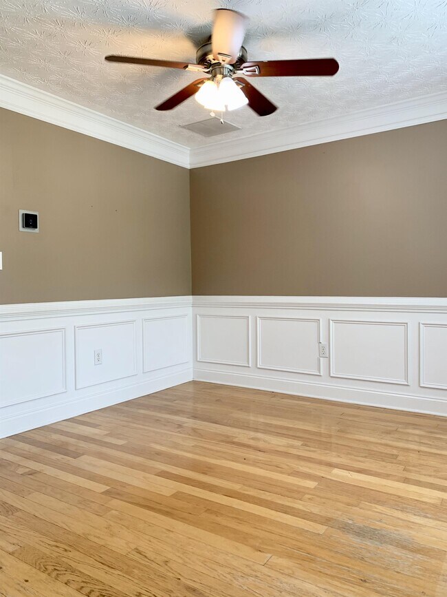 Building Photo - 4442 Keenly Valley Dr NE