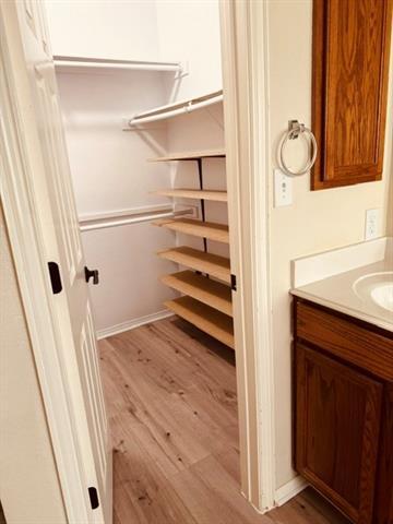 Building Photo - 2409 Monroe Dr