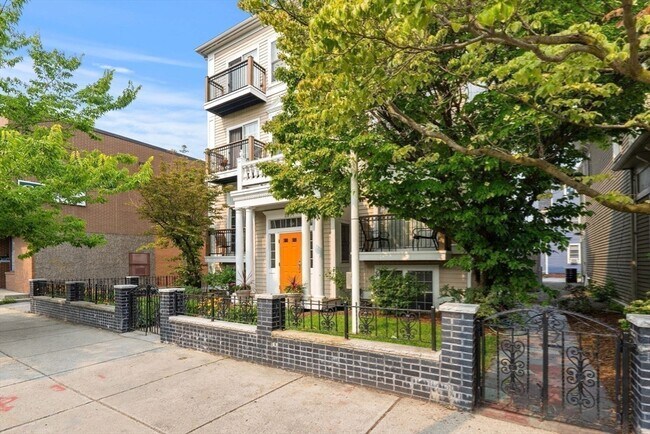 Building Photo - 2277 Massachusetts Ave