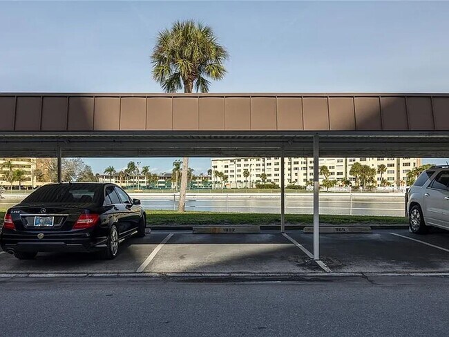 Building Photo - 10th FLR 2B/2BA Waterfront with Panoramic Intercoastal Views in 55+ Community