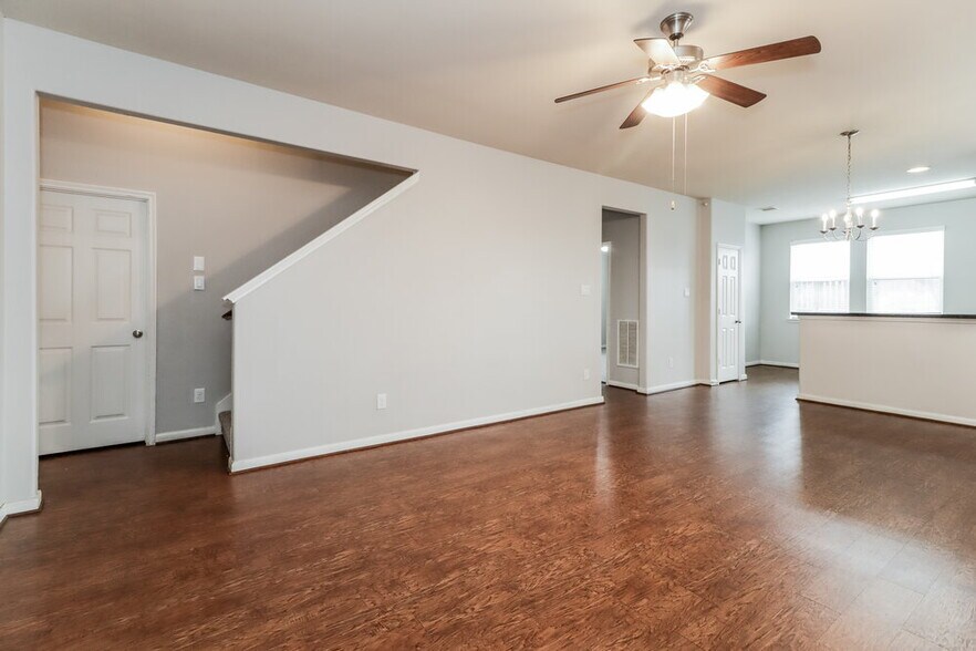 Building Photo - 9446 Green Mills Dr