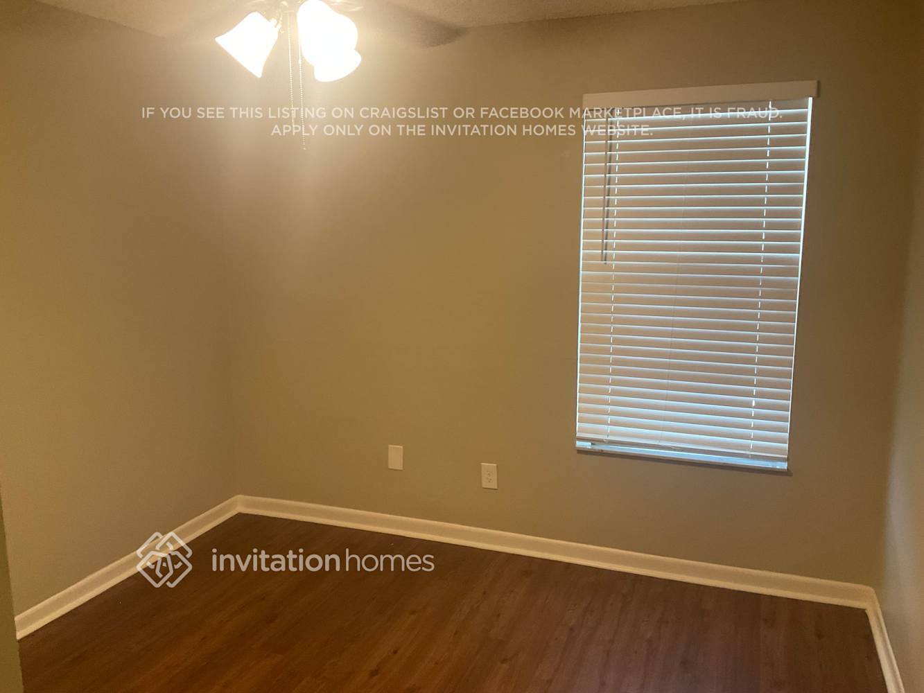 Building Photo - 553 Oak Creek Dr