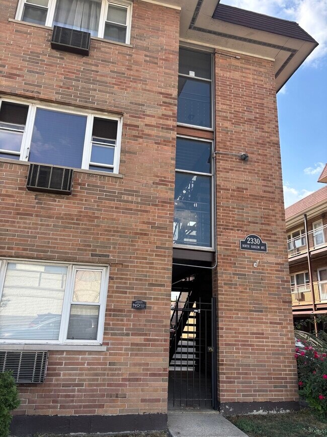 Primary Photo - 2330 N Harlem Ave