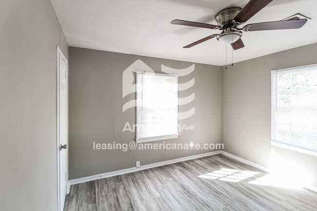 Building Photo - 1211 Laura Ave