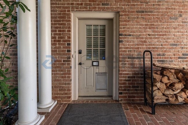 Building Photo - 2801 Spreading Oaks Dr NW