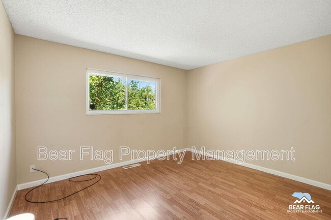 Building Photo - 1312 Mission Dr