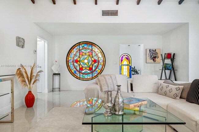 Building Photo - 2830 NE 56th Ct