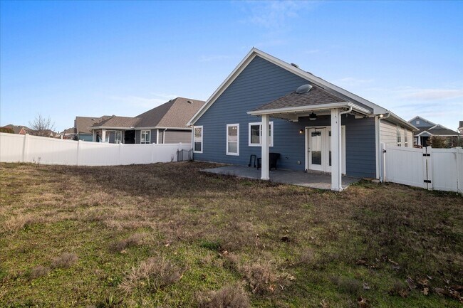 Building Photo - 9141 Blackstone Dr