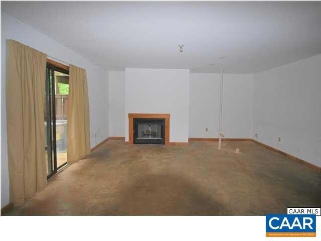 Building Photo - 1235 Maple View Dr