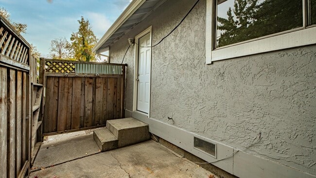 Building Photo - 1220 Mission Blvd