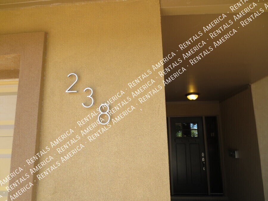 Building Photo - 238 E Ellis Dr