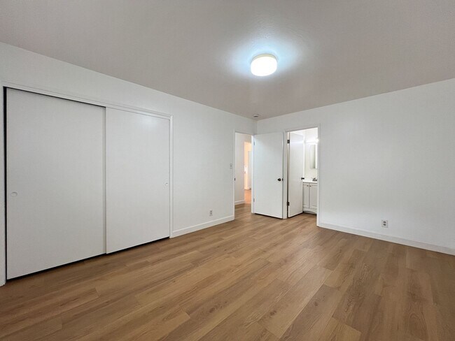 Building Photo - Updated Three Bedroom Napa Home