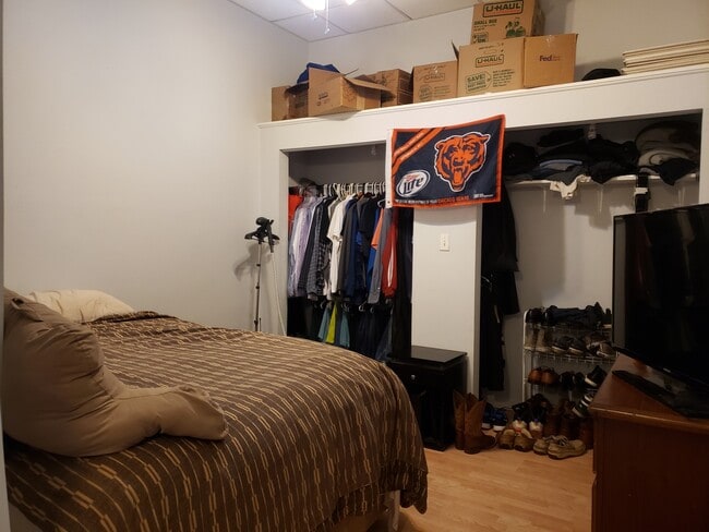 Building Photo - 1870 N Halsted St