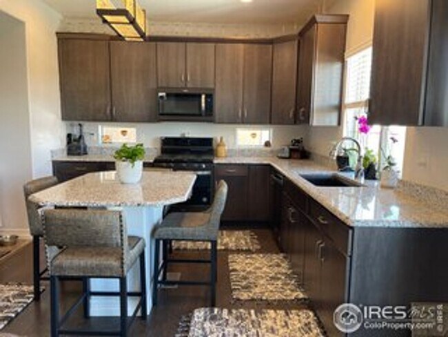 Building Photo - Premium Mtn Views 4 bed 4 bath home Erie!