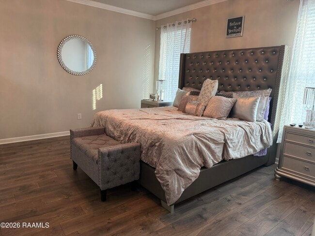 Building Photo - 504 Vert Dr