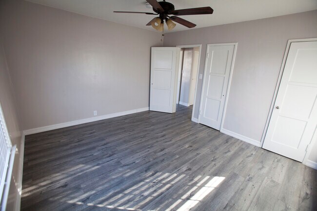 Bedroom - 3538 1/2 unit - 3536 W Adams Blvd
