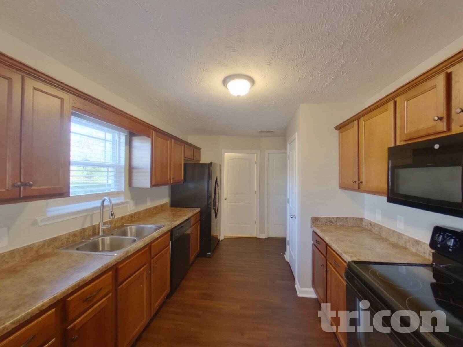 Building Photo - 916 Coolidge Ct