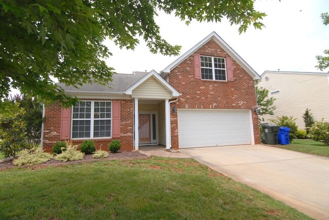 Building Photo - Stunning 2 story brick home 4 bedroom 2.5 ...
