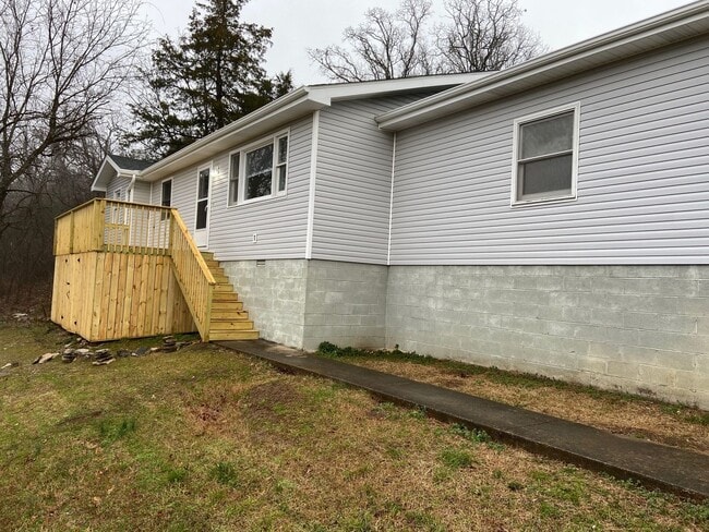 Building Photo - Single Family Home in Branson