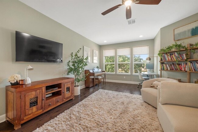 Building Photo - 6701 Teulada Dr