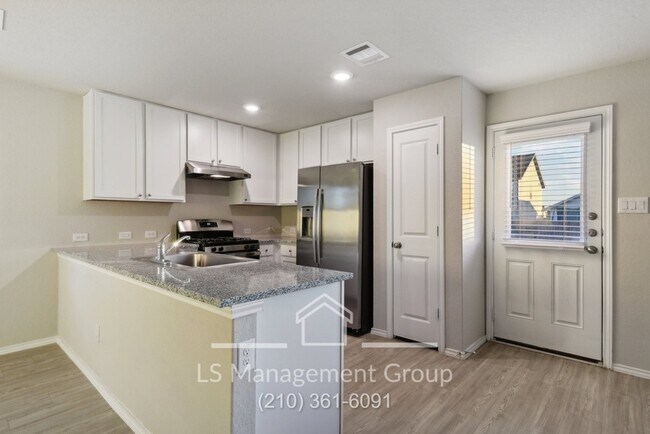 Building Photo - 10546 Varmus Dr