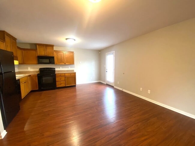 Building Photo - 1728 Thistlewood Dr