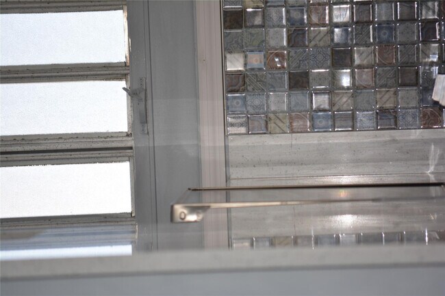 Building Photo - 1481 S Ocean Blvd