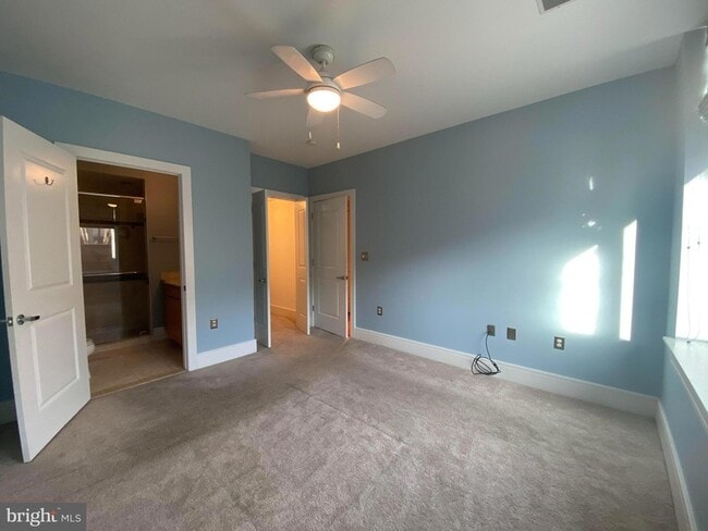 Building Photo - 1654 Euclid St NW