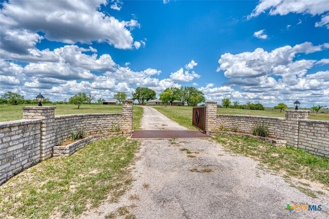 Building Photo - 614 Co Rd 207