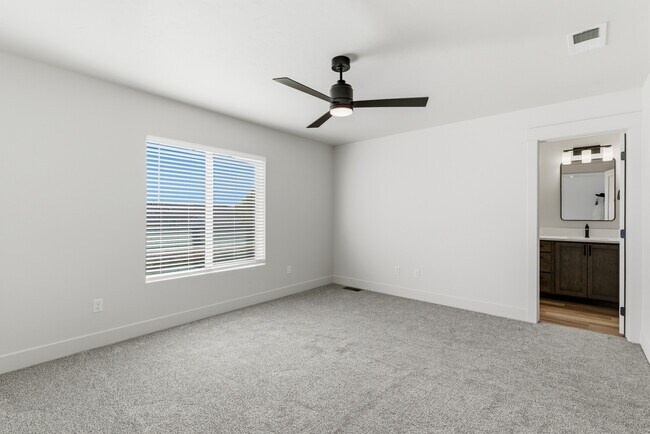 Building Photo - 4711 Highgarden Wy