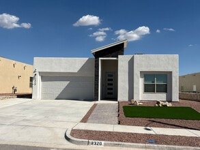Building Photo - 3 bedroom 2.5 bath home in West El Paso!