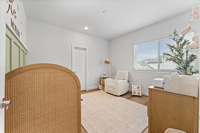 Building Photo - 311 Eado Park Cir