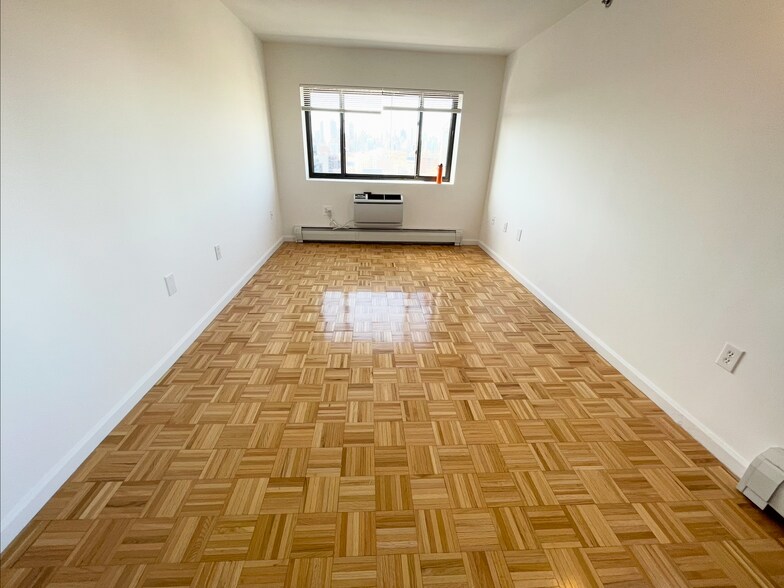 Building Photo - 3212 23rd St