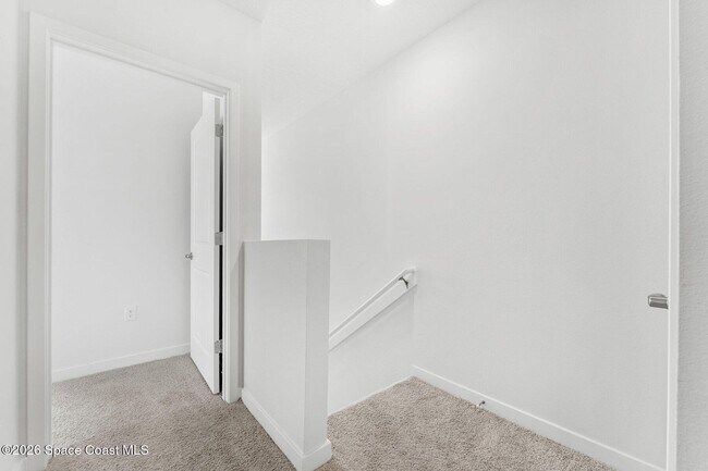 Building Photo - 9732 Venetian Sq