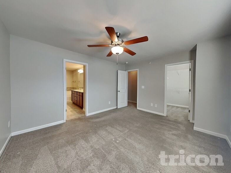 Building Photo - 406 Riverwood Ct