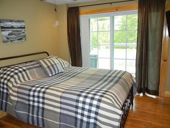 Building Photo - Charming 3BR House on Augur Lake 30 acre private property