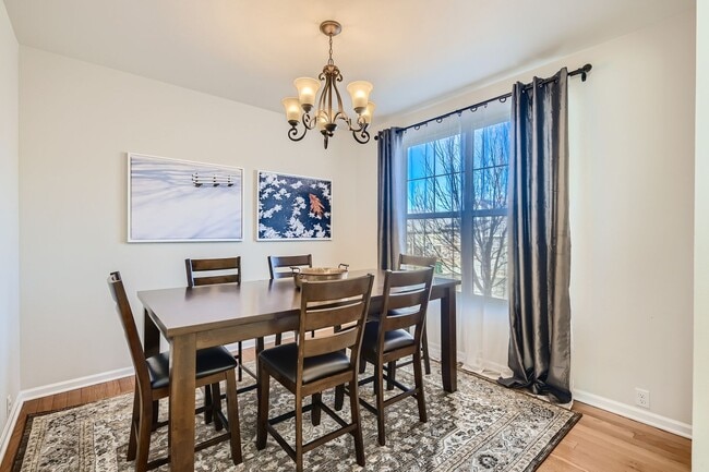 Building Photo - 5 Bedroom in Anthem Highlands