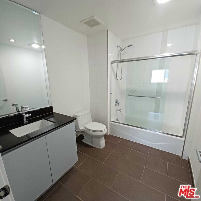 Building Photo - 1700 Sawtelle Blvd