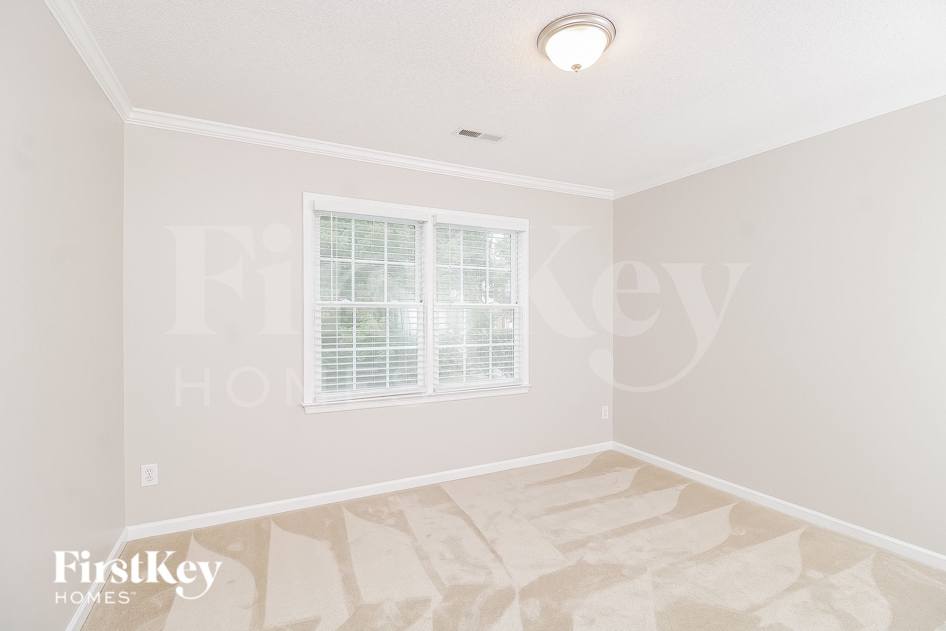 Building Photo - 9 Park Village Ct