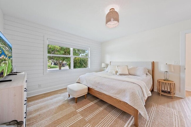 Building Photo - 1604 Seabrook Rd