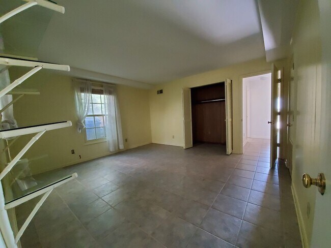 Building Photo - BEACH FRONT Port Royal