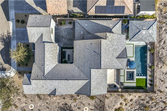 Building Photo - Exquisite 6-bed/ 6-bath residence nestled within the prestigious, guard-gated community of Revere...