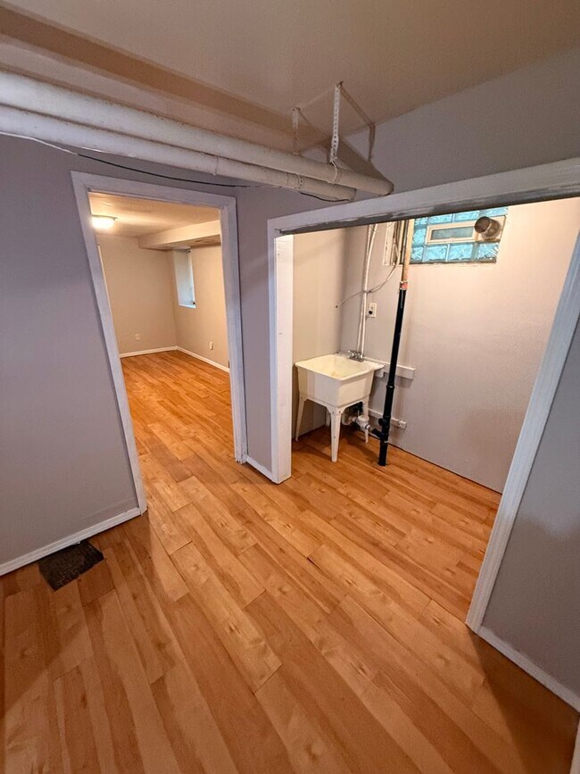 Building Photo - 3718 Oakland Ave S