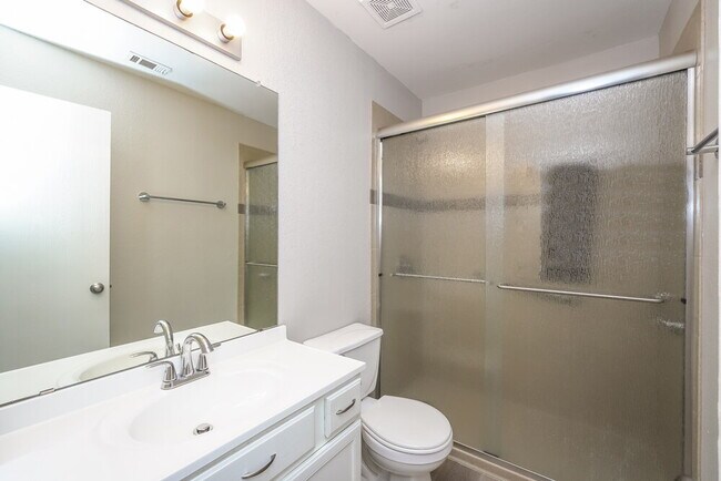 Building Photo - 10229 Winkler Dr