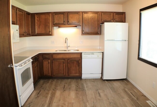 Building Photo - $1,600 | 2 Bedroom, 1 Bathroom Duplex | Pet Friendly* | Available for August 1st, 2026 Move In!