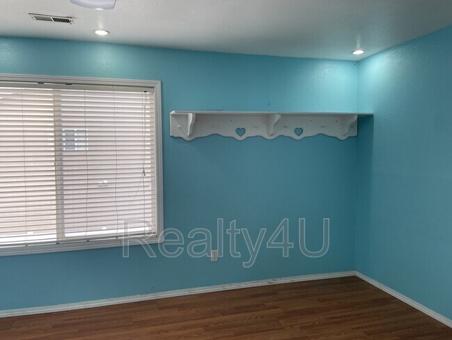 Building Photo - 2867 Willow Patch Rd