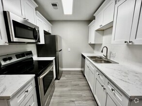 Building Photo - 711 Melody Ln