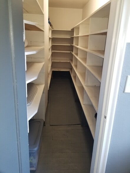 Huge walk n pantry - 170 N Harrison Blvd Main